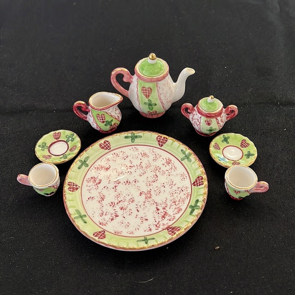 Miniature Tea Set Vintage
Dollhouse Ceramic Floral... - Picture 2 of 4